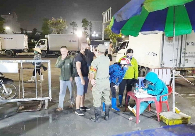 ra duong khong chinh dang sau 22h nguoi ha long se duoc dua vao khu tap trung