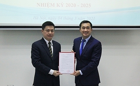 GS.TS Hoàng Văn Minh nhận quyết định bổ nhiệm GS.TS Hoàng Văn Minh nhận quyết định bổ nhiệm