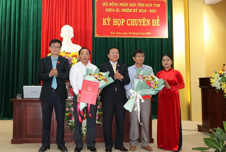 Kon Tum bầu tân Phó Chủ tịch tỉnh 49 tuổi Kon Tum bầu tân Phó Chủ tịch tỉnh 49 tuổi