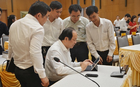 Chính phủ điện tử góp phần nâng cao chất lượng phục vụ người dân, doanh nghiệp Chính phủ điện tử góp phần nâng cao chất lượng phục vụ người dân, doanh nghiệp