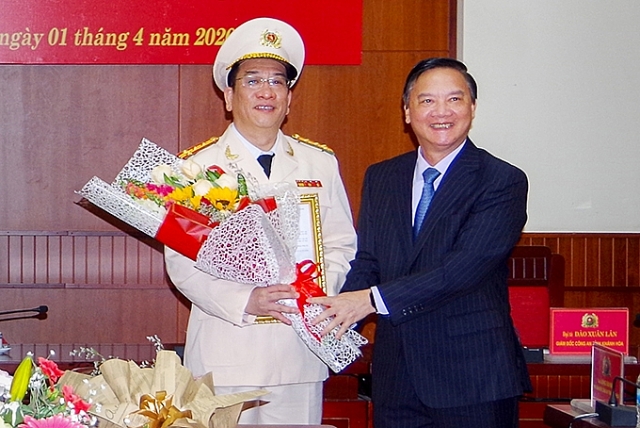 Chân dung Đại tá Đào Xuân Lân - tân Giám đốc Công an tỉnh Khánh Hoà chan dung dai ta dao xuan lan tan giam doc cong an tinh khanh hoa