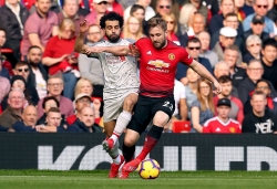 lien tiep hanh dong dep giua mua dich mu vuot mat liverpool trong mat nhm
