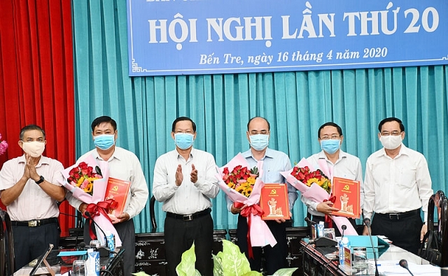 Bổ nhiệm lãnh đạo mới tại TP.Hồ Chí Minh, Kon Tum và Bến Tre bo nhiem lanh dao moi tai tpho chi minh kon tum va ben tre