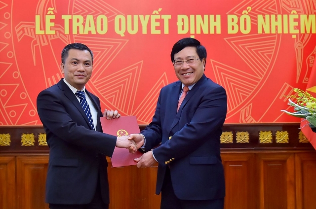 Điều động, bổ nhiệm lãnh đạo mới Bộ Công an, Bộ Ngoại giao dieu dong bo nhiem lanh dao moi bo cong an bo ngoai giao