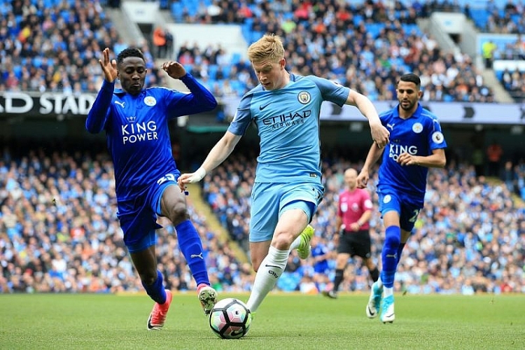 Man CIty (giữa) đang thẳng tiến tới chức vô địch Ngoại hạng Anh 2020/21 Man CIty (giữa) đang thẳng tiến tới chức vô địch Ngoại hạng Anh 2020/21
