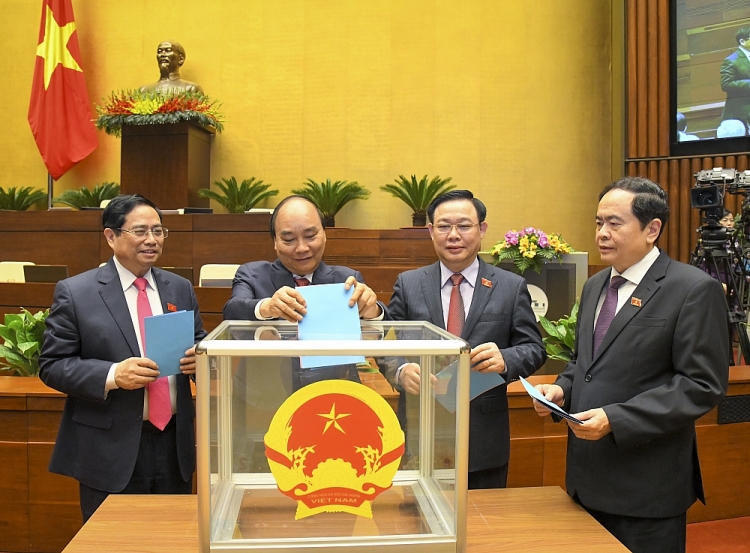 Quốc hội bầu tân Tổng Thư ký và 3 chủ nhiệm ủy ban mới Quốc hội bầu tân Tổng Thư ký và 3 chủ nhiệm ủy ban mới