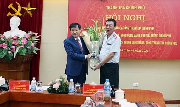 Phó Thủ tướng Lê Minh Khái tặng hoa chúc mừng tân Tổng Thanh tra Chính phủ Đoàn Hồng Phong (Ảnh: Báo Thanh tra) Phó Thủ tướng Lê Minh Khái tặng hoa chúc mừng tân Tổng Thanh tra Chính phủ Đoàn Hồng Phong (Ảnh: Báo Thanh tra)
