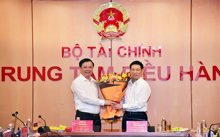Nhân sự mới bộ, ngành tuần qua: Trưởng Ban Tổ chức Trung ương và 5 Bộ trưởng nhận nhiệm vụ Nhân sự mới bộ, ngành tuần qua: Trưởng Ban Tổ chức Trung ương và 5 Bộ trưởng nhận nhiệm vụ