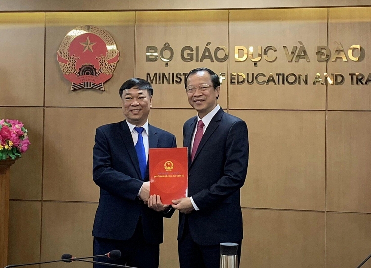 Bổ nhiệm lãnh đạo mới Bộ Giao thông, Bộ Giáo dục và Đào tạo Bổ nhiệm lãnh đạo mới Bộ Giao thông, Bộ Giáo dục và Đào tạo