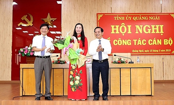 Quảng Ngãi chính thức có nữ Phó Bí thư Tỉnh uỷ đầu tiên quang ngai chinh thuc co nu pho bi thu tinh uy dau tien