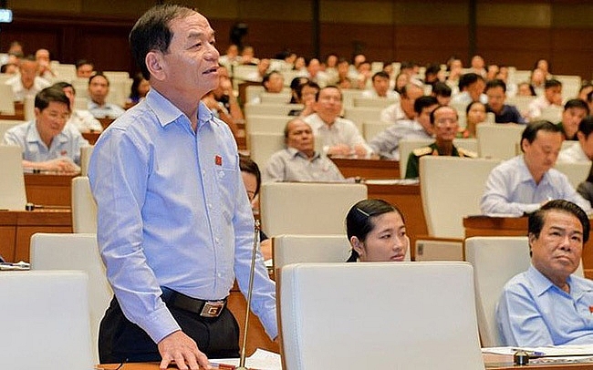 Đề xuất tăng tuổi nghỉ hưu: "Nước ngoài 70 tuổi vẫn lái xe ầm ầm" dai bieu quoc hoi noi gi ve de xuat tang tuoi nghi huu