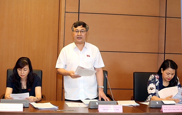 Đề xuất tăng tuổi nghỉ hưu: "Nước ngoài 70 tuổi vẫn lái xe ầm ầm" dai bieu quoc hoi noi gi ve de xuat tang tuoi nghi huu