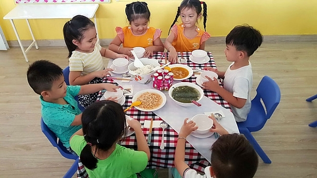 TP.HCM: Tạm thời không tổ chức ăn sáng cho trẻ mầm non tphcm tam thoi khong to chuc an sang cho tre mam non