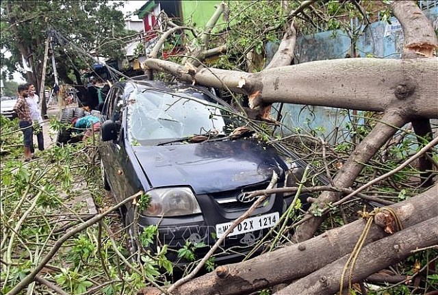 Siêu bão Amphan tàn phá Ấn Độ và Bangladesh, ít nhất 106 người thiệt mạng sieu bao amphan tan pha an do va bangladesh giet chet it nhat 106 nguoi