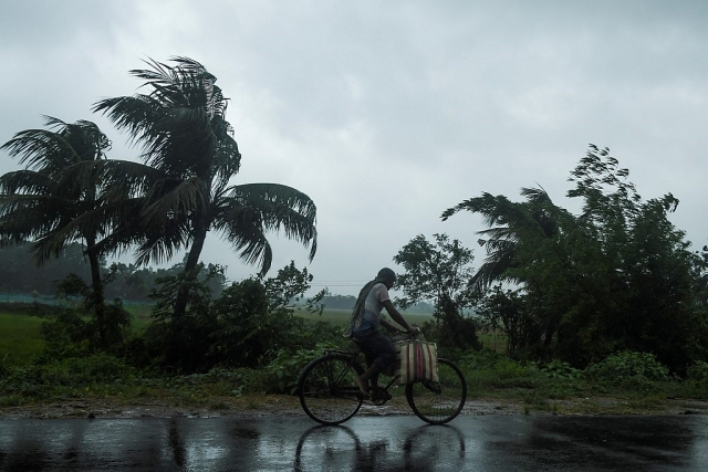 Siêu bão Amphan tàn phá Ấn Độ và Bangladesh, ít nhất 106 người thiệt mạng sieu bao amphan tan pha an do va bangladesh giet chet it nhat 106 nguoi