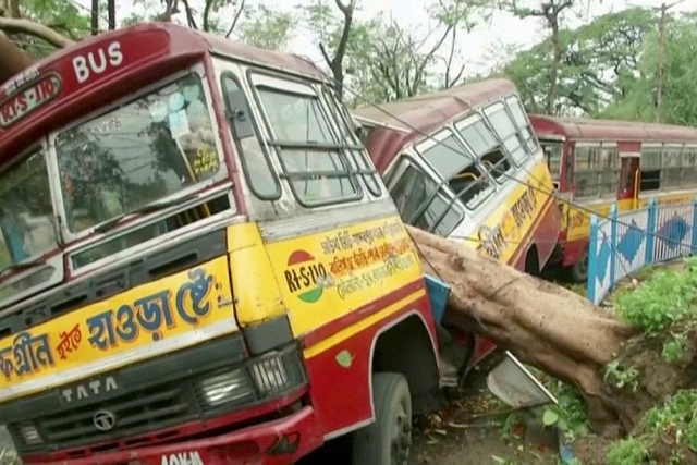Siêu bão Amphan tàn phá Ấn Độ và Bangladesh, ít nhất 106 người thiệt mạng sieu bao amphan tan pha an do va bangladesh giet chet it nhat 106 nguoi