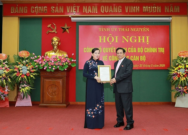Bà Nguyễn Thanh Hải giữ chức Bí thư Tỉnh uỷ Thái Nguyên thay ông Trần Quốc Tỏ ba nguyen thanh hai giu chuc bi thu tinh uy thai nguyen thay ong tran quoc to