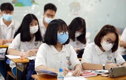 Hà Nội: Thí sinh nhận thông báo đổi địa điểm thi lúc... nửa đêm