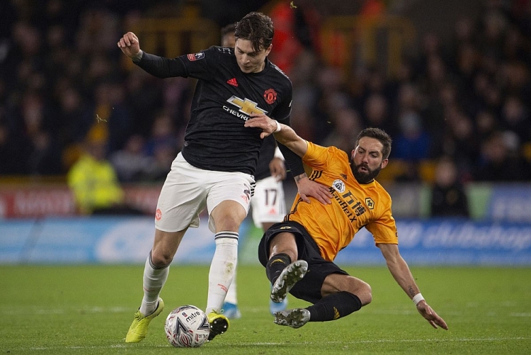 Wolves (vàng) tự tin giành điểm trước MU khi được chơi trên sân nhà Wolves (vàng) tự tin giành điểm trước MU khi được chơi trên sân nhà