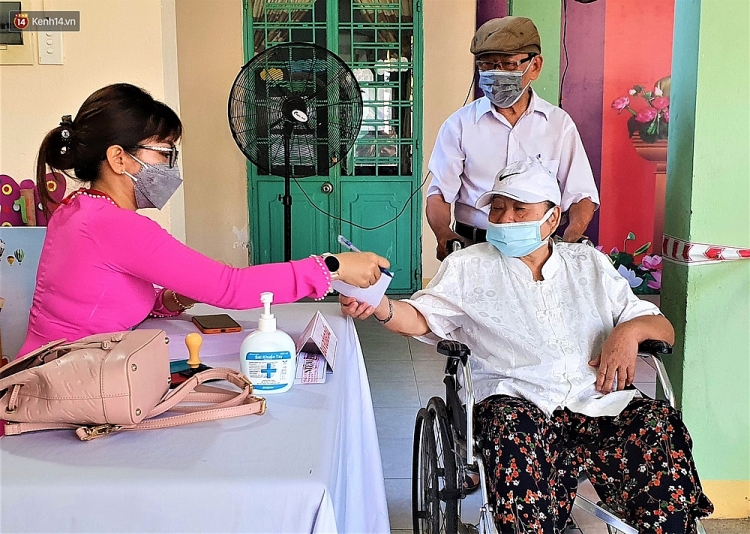 Những cử tri đặc biệt háo hức thực hiện quyền công dân Những cử tri đặc biệt háo hức thực hiện quyền công dân