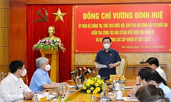 Chủ tịch Quốc hội: Ưu tiên hàng đầu là bảo vệ sức khỏe Nhân dân