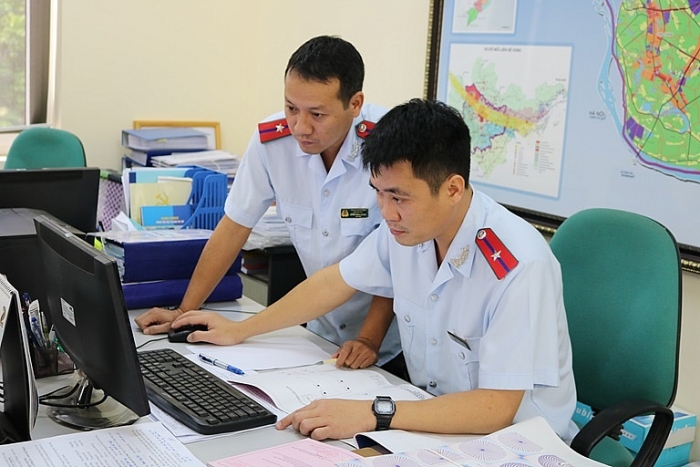 thu tuong ngan chan bang duoc viec can bo voi vinh chung chi