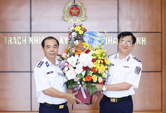 Thủ tướng bổ nhiệm Phó Tư lệnh Cảnh sát biển thu tuong bo nhiem pho tu lenh canh sat bien