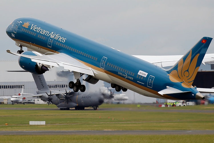 Vietnam Airlines nói gì khi chuyến bay VN18 từ Pháp 'delay' kéo dài? vietnam airlines noi gi khi chuyen bay vn18 tu phap delay keo dai