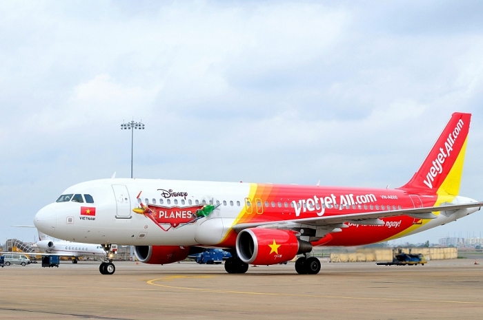 cuc hang khong vietjet cham huy chuyen hang loat do phi cong dung bay