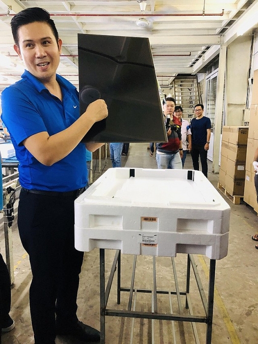 ASANZO: "Nội địa hoá" bằng... thùng xốp, nhân công asanzo noi dia hoa la thung xop nhan cong