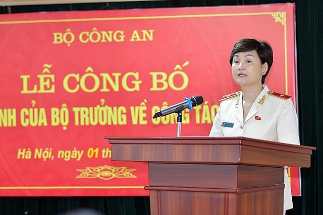 bo cong an bo nhiem nu thieu tuong giu chuc cuc truong