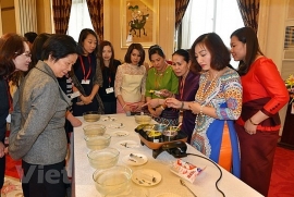 tinh hoa binh trien khai mo hinh lang que an toan cho phu nu va tre em