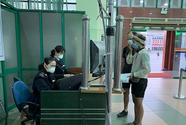 Lào Cai cho phép nhập cảnh một số trường hợp người nước ngoài lao cai cho phep nhap canh mot so truong hop nguoi nuoc ngoai