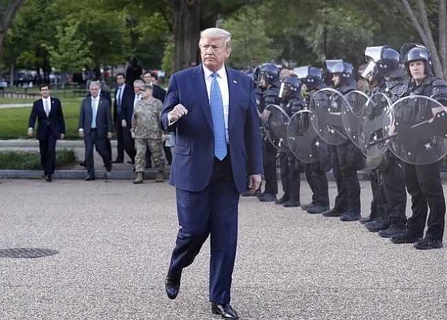 Mỹ: Đối phó người biểu tình, Tổng thống Trump bất đồng với các bộ trưởng? my doi pho nguoi bieu tinh tong thong trump bat dong voi cac bo truong