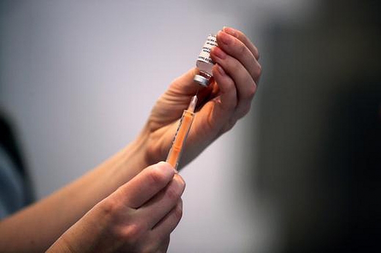 Tiêm phòng vắc xin là một trong những cách để đạt ngưỡng MDCĐ Tiêm phòng vắc xin là một trong những cách để đạt ngưỡng MDCĐ