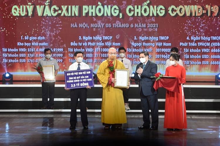 Thủ tướng Phạm Minh Chính: Trân trọng mọi đóng góp, huy động mọi nguồn lực để sớm có vaccine cho nhân dân
