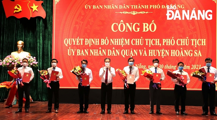 Đà Nẵng bổ nhiệm hàng loạt nhân sự, lãnh đạo mới Đà Nẵng bổ nhiệm hàng loạt nhân sự, lãnh đạo mới