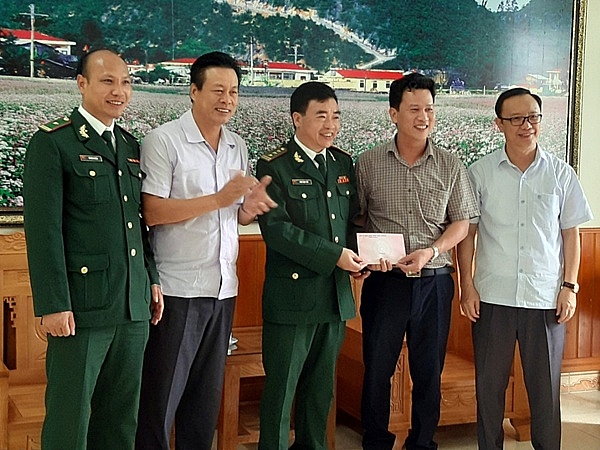 chuyen cong can dau tien cua tan bi thu tinh uy ha giang dang quoc khanh