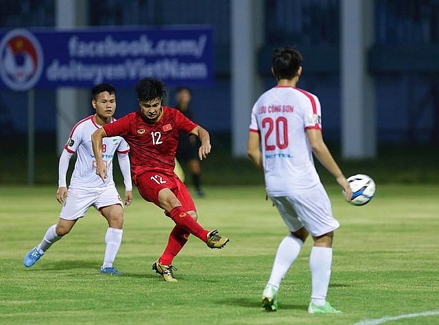Martin Lò đá dưới sức, U22 Việt Nam thắng nhẹ CLB Viettel 2-0 martin lo da duoi suc u22 viet nam thang nhe clb viettel 2 0