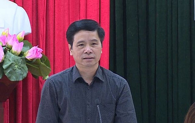 nguyen bi thu huyen phuc tho mat ghe chu tich hdnd
