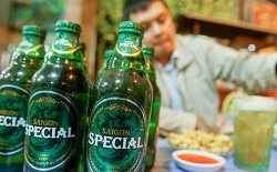 manh tay quang cao sabeco lai khung sau khi ve tay nguoi thai