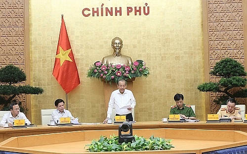 Tiếp tục thực hiện nghiêm Nghị định 100 tìm giải pháp kéo giảm TNGT tiep tuc thuc hien nghiem nghi dinh 100 tim giai phap keo giam tngt