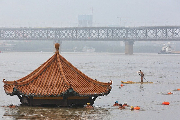 Hơn 5,2 triệu người ở lưu vực hồ Bà Dương bị ảnh hưởng bởi mưa lũ (Ảnh minh hoạ: AP) 0857 photo 1 1594515663204999460255