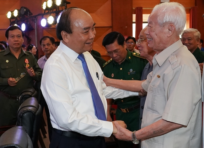 khan truong ra soat giai quyet dut diem che do chinh sach voi cuu tnxp
