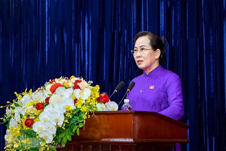 Bà Lê Thị Thủy phát biểu nhận nhiệm vụ (Ảnh: Báo Hà Nam Bà Lê Thị Thủy phát biểu nhận nhiệm vụ (Ảnh: Báo Hà Nam