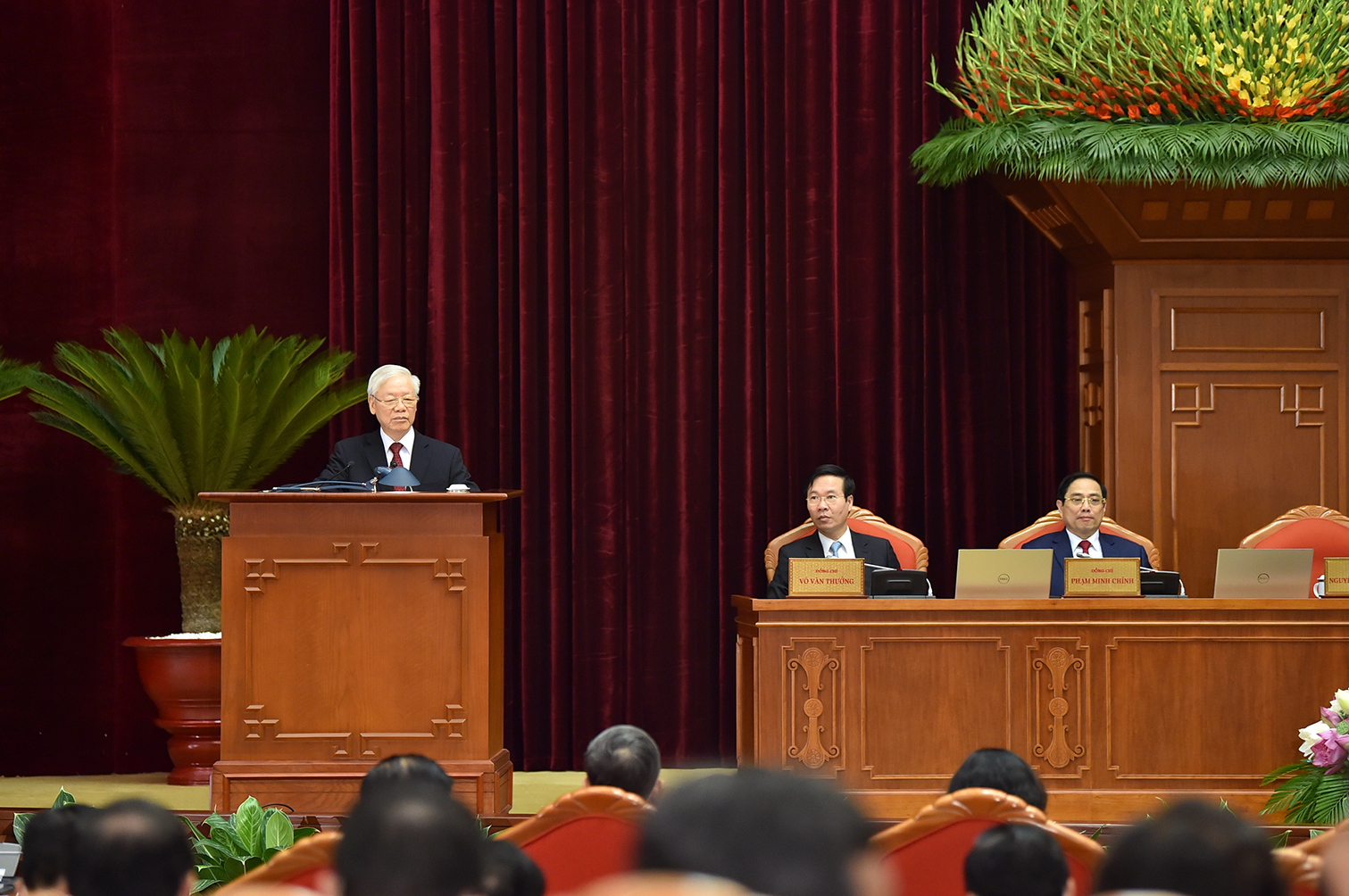 Bảo đảm thực hiện thành công các mục tiêu, nhiệm vụ kinh tế-xã hội đã đề ra Bảo đảm thực hiện thành công các mục tiêu, nhiệm vụ kinh tế-xã hội đã đề ra