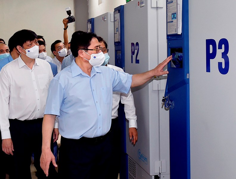 Thủ tướng yêu cầu tạo mọi điều kiện thuận lợi để sản xuất vaccine trong nước sớm nhất Thủ tướng yêu cầu tạo mọi điều kiện thuận lợi để sản xuất vaccine trong nước sớm nhất
