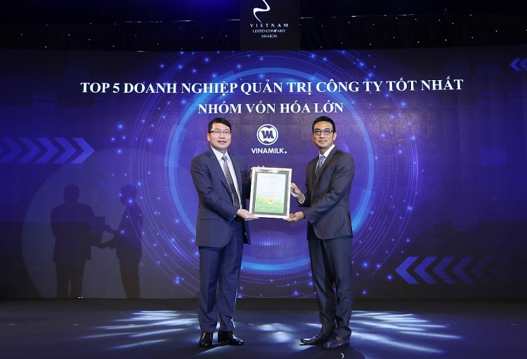 Vinamilk nằm trong Top 5 doanh nghiệp quản trị công ty tốt nhất nhóm vốn hóa lớn Vinamilk nằm trong Top 5 doanh nghiệp quản trị công ty tốt nhất nhóm vốn hóa lớn