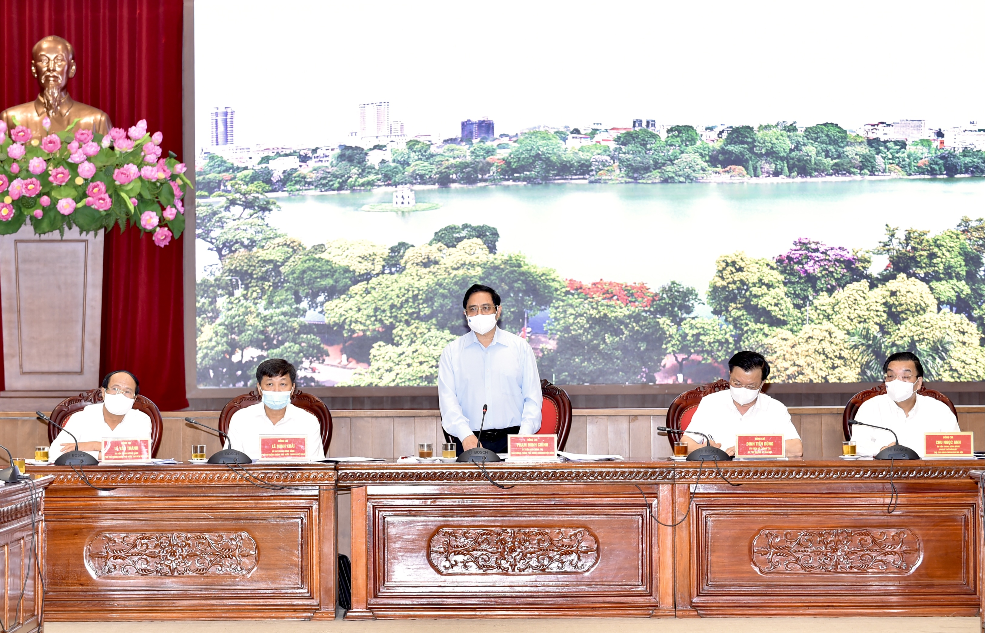 Thủ tướng Phạm Minh Chính: Hà Nội phải ưu tiên số 1 cho phòng chống dịch an toàn, hiệu quả Thủ tướng Phạm Minh Chính: Hà Nội phải ưu tiên số 1 cho phòng chống dịch an toàn, hiệu quả
