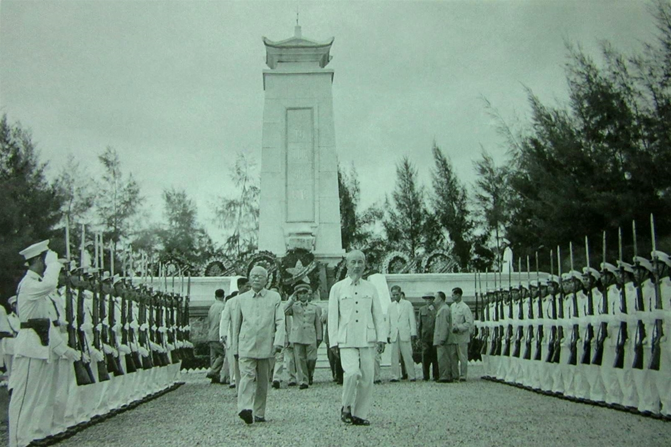 Tấm lòng của Bác Hồ với thương binh, liệt sĩ Tấm lòng của Bác Hồ với thương binh, liệt sĩ